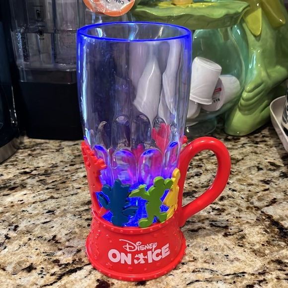 Disney on Ice Blinking Plastic Light Cup Goofy Mickey Donald Mickey - Picture 9 of 10